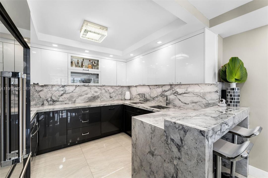 For Sale: $849,000 (2 beds, 2 baths, 1200 Square Feet)