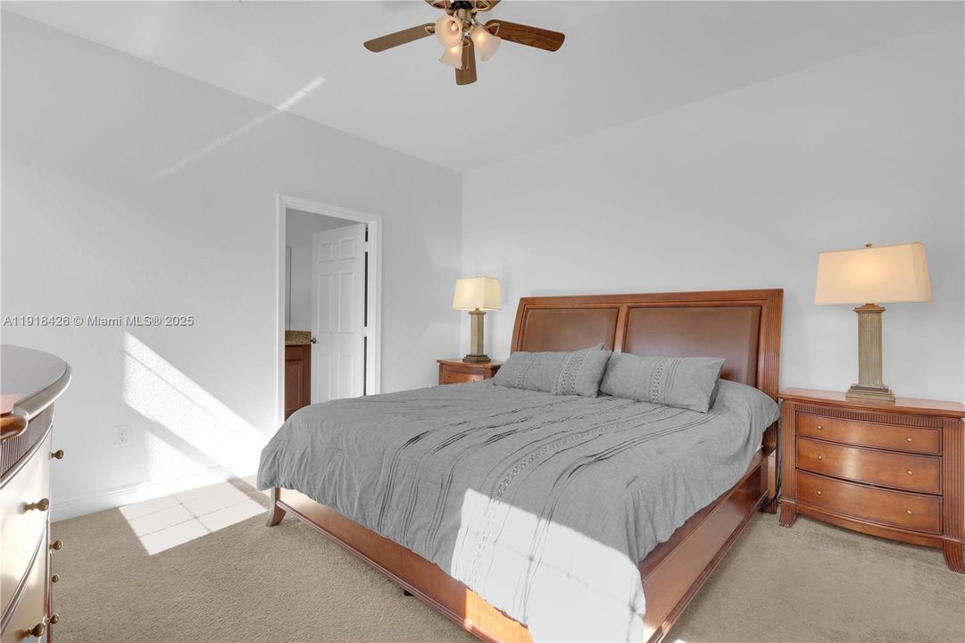 For Sale: $539,000 (3 beds, 3 baths, 1826 Square Feet)