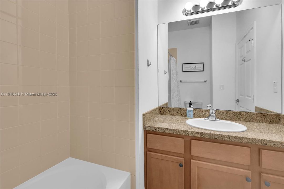 For Sale: $539,000 (3 beds, 3 baths, 1826 Square Feet)