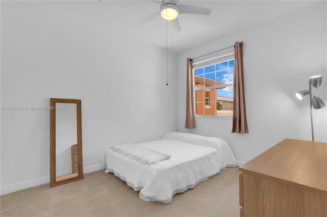 For Sale: $539,000 (3 beds, 3 baths, 1826 Square Feet)