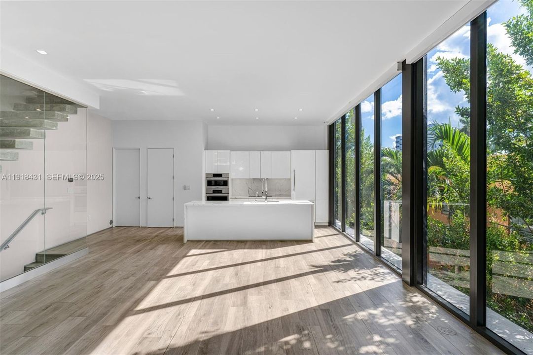 待售: $2,750,000 (3 贝兹, 3 浴室, 2229 平方英尺)