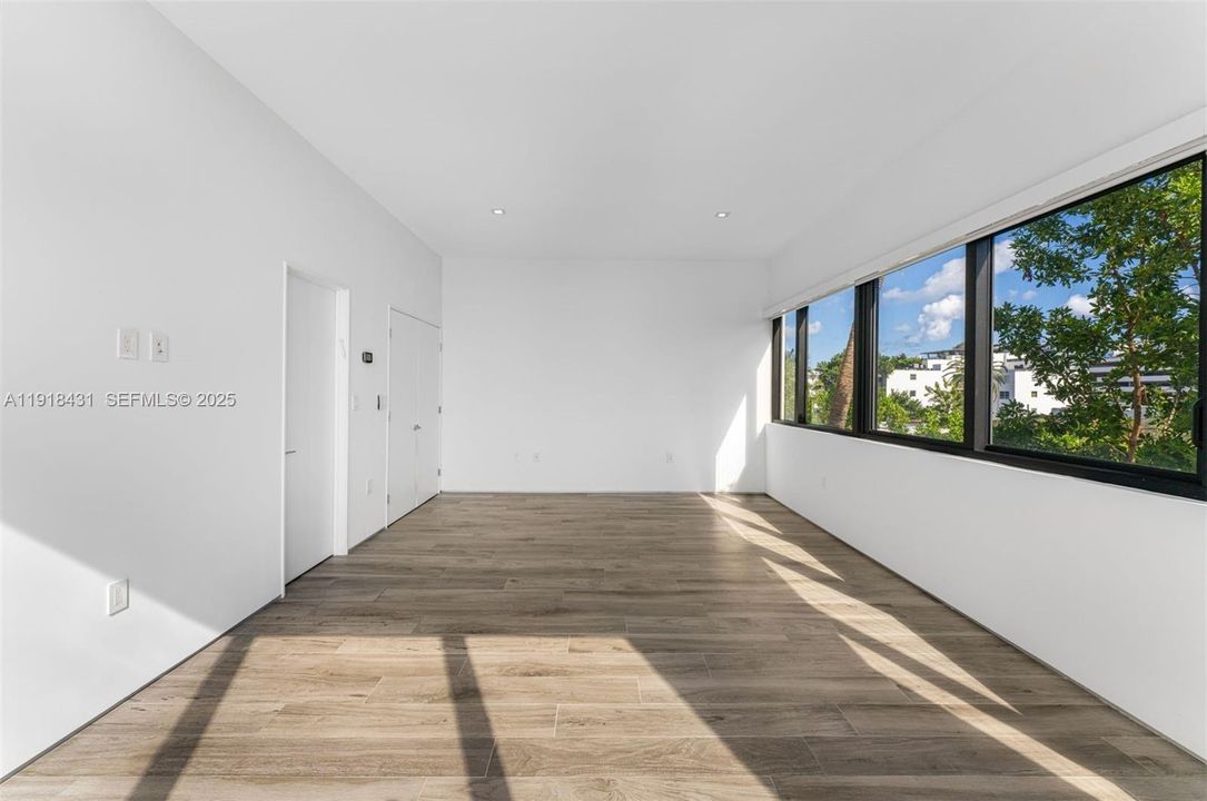 待售: $2,750,000 (3 贝兹, 3 浴室, 2229 平方英尺)