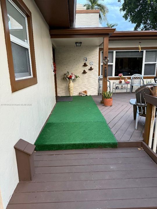 На продажу: $699,000 (2 спален, 2 ванн, 1673 Квадратных фут)