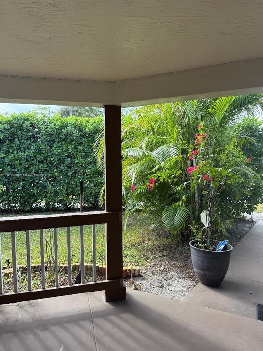 На продажу: $699,000 (2 спален, 2 ванн, 1673 Квадратных фут)