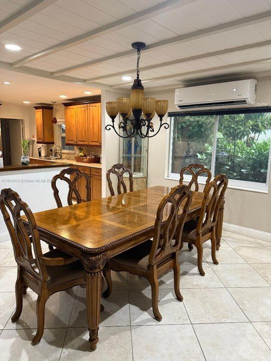 На продажу: $699,000 (2 спален, 2 ванн, 1673 Квадратных фут)