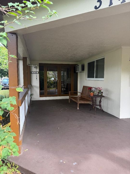 На продажу: $699,000 (2 спален, 2 ванн, 1673 Квадратных фут)