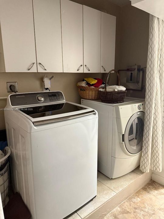 На продажу: $699,000 (2 спален, 2 ванн, 1673 Квадратных фут)