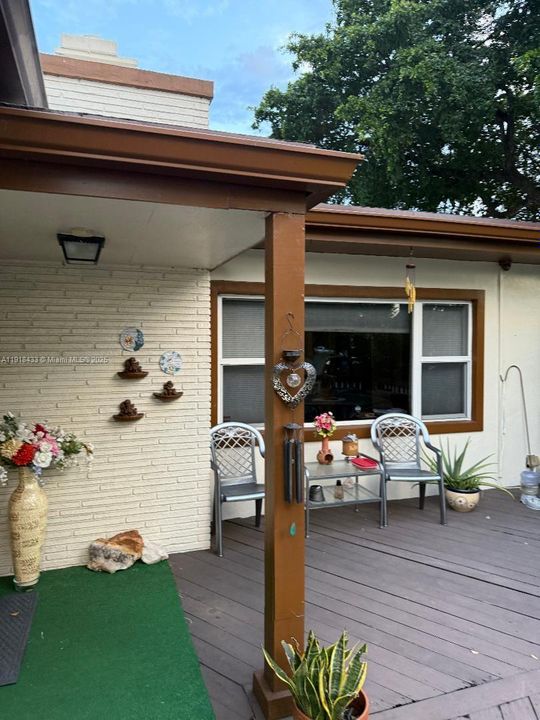 На продажу: $699,000 (2 спален, 2 ванн, 1673 Квадратных фут)