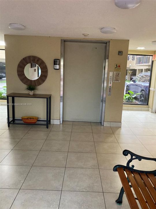 For Rent: $2,200 (2 beds, 2 baths, 848 Square Feet)