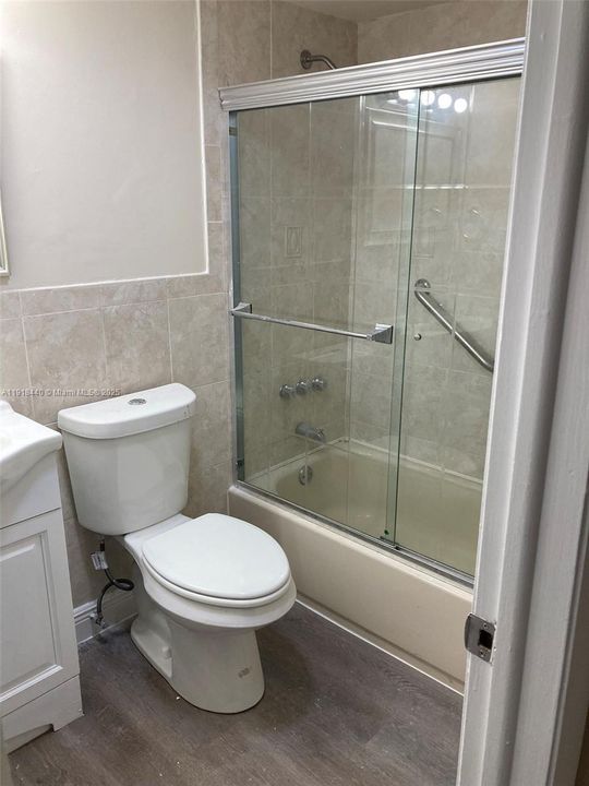 For Rent: $2,200 (2 beds, 2 baths, 848 Square Feet)