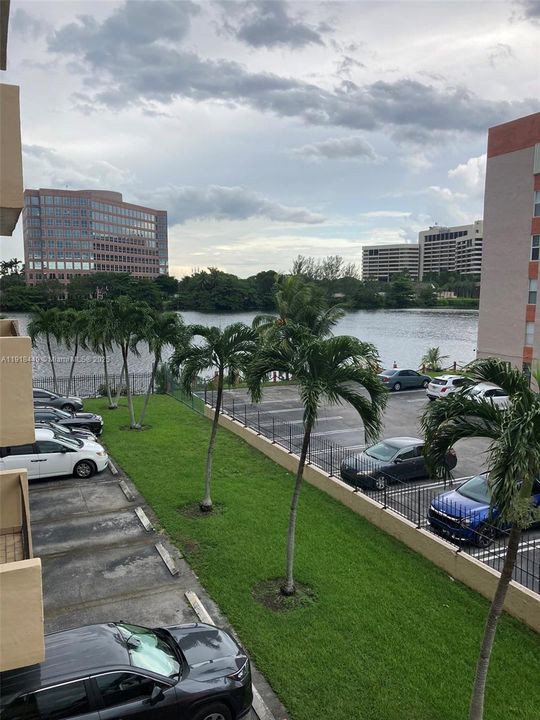 For Rent: $2,200 (2 beds, 2 baths, 848 Square Feet)