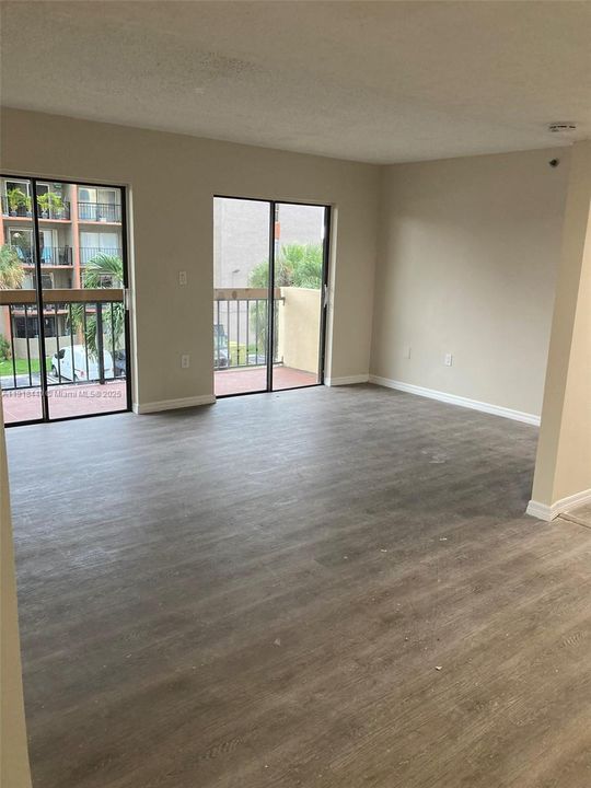 For Rent: $2,200 (2 beds, 2 baths, 848 Square Feet)