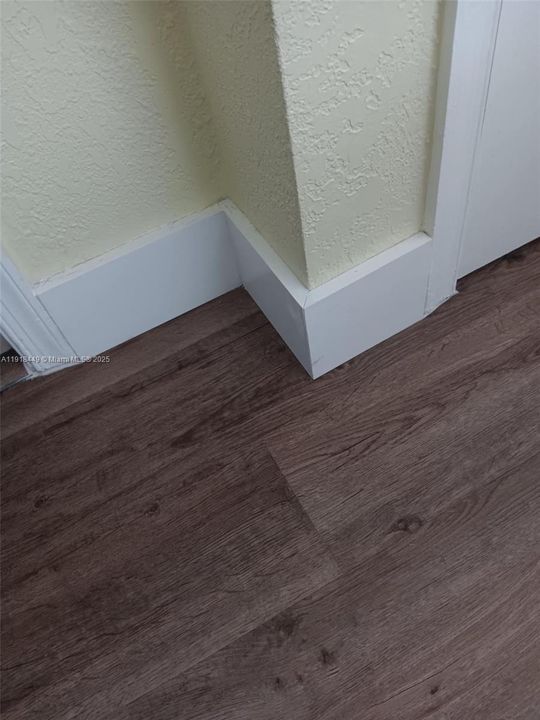 На продажу: $379,900 (2 спален, 2 ванн, 1028 Квадратных фут)