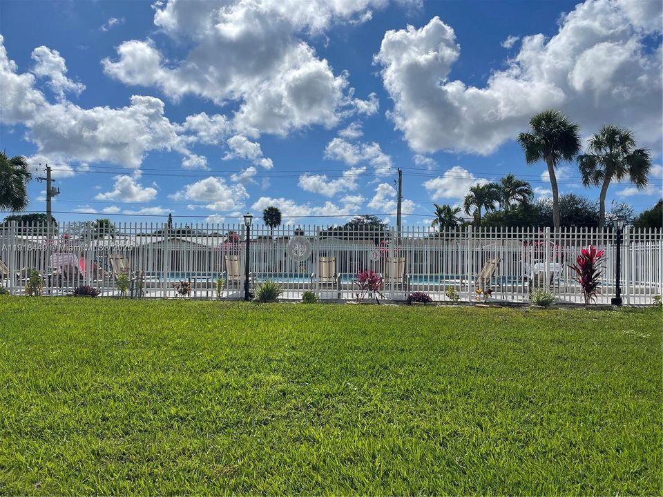 На продажу: $379,900 (2 спален, 2 ванн, 1028 Квадратных фут)