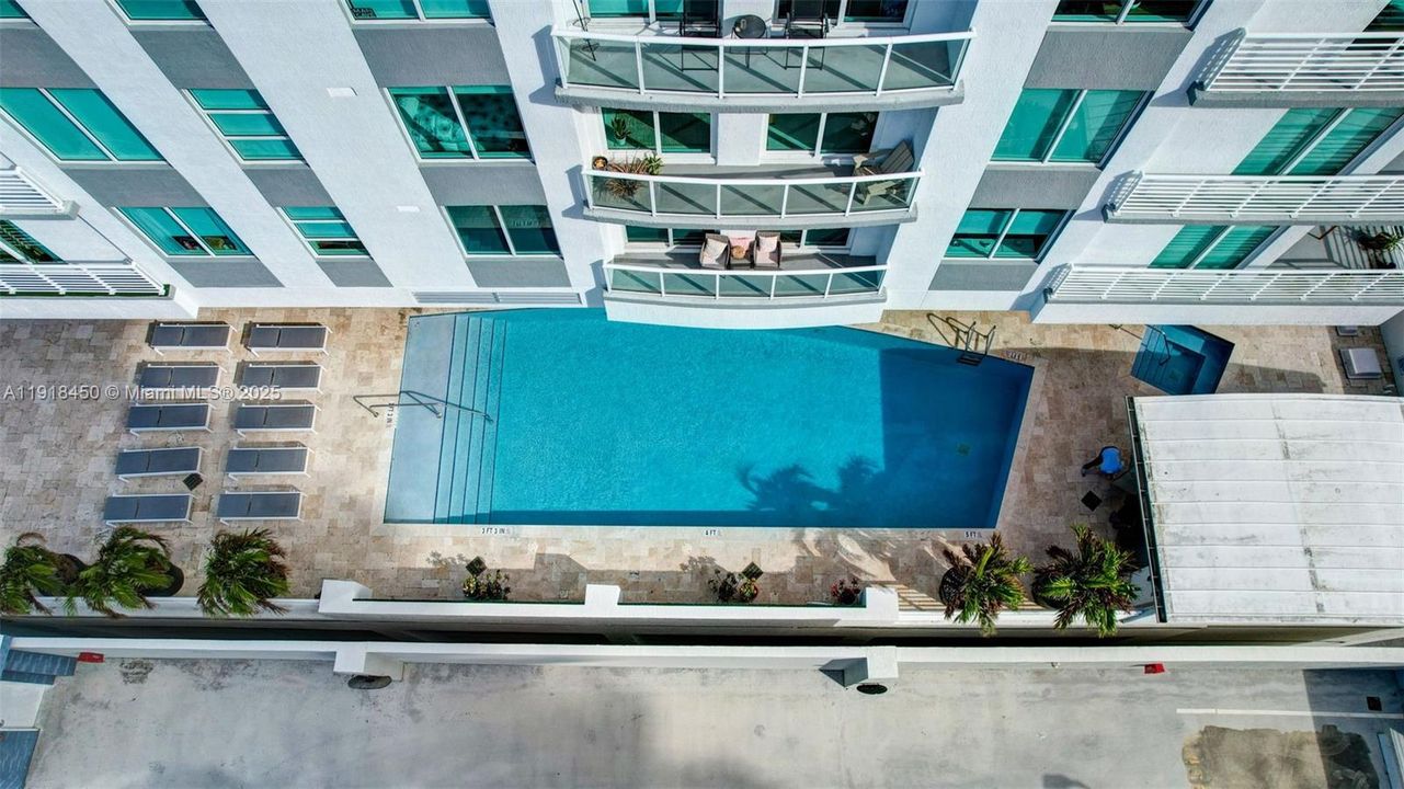 В аренду: $2,700 (1 спален, 1 ванн, 553 Квадратных фут)