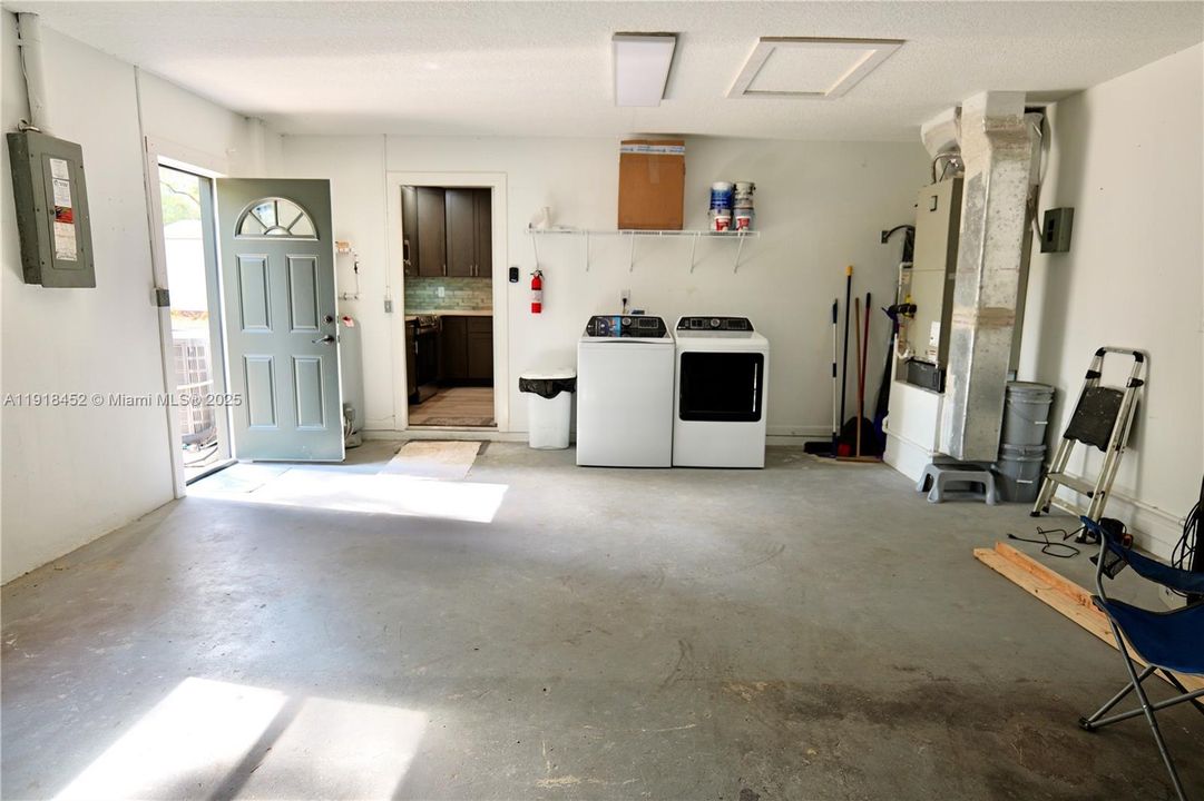 待售: $299,999 (2 贝兹, 2 浴室, 0 平方英尺)