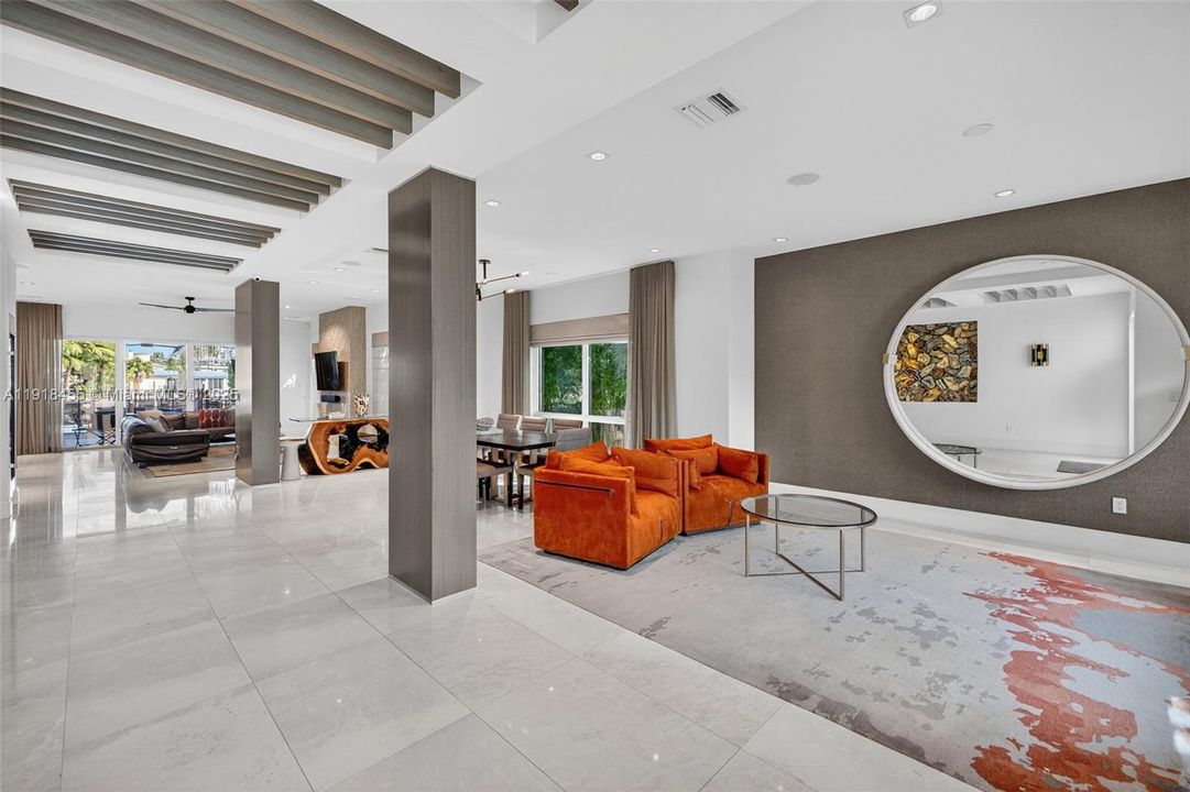 На продажу: $4,299,000 (4 спален, 4 ванн, 4274 Квадратных фут)