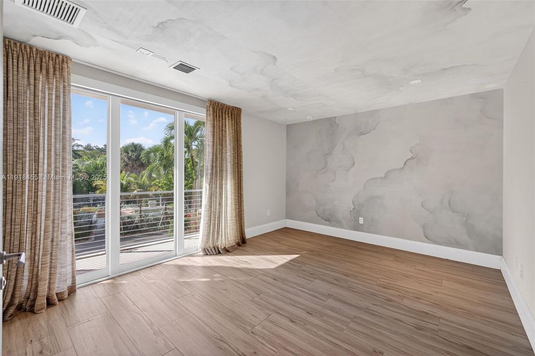 На продажу: $4,299,000 (4 спален, 4 ванн, 4274 Квадратных фут)