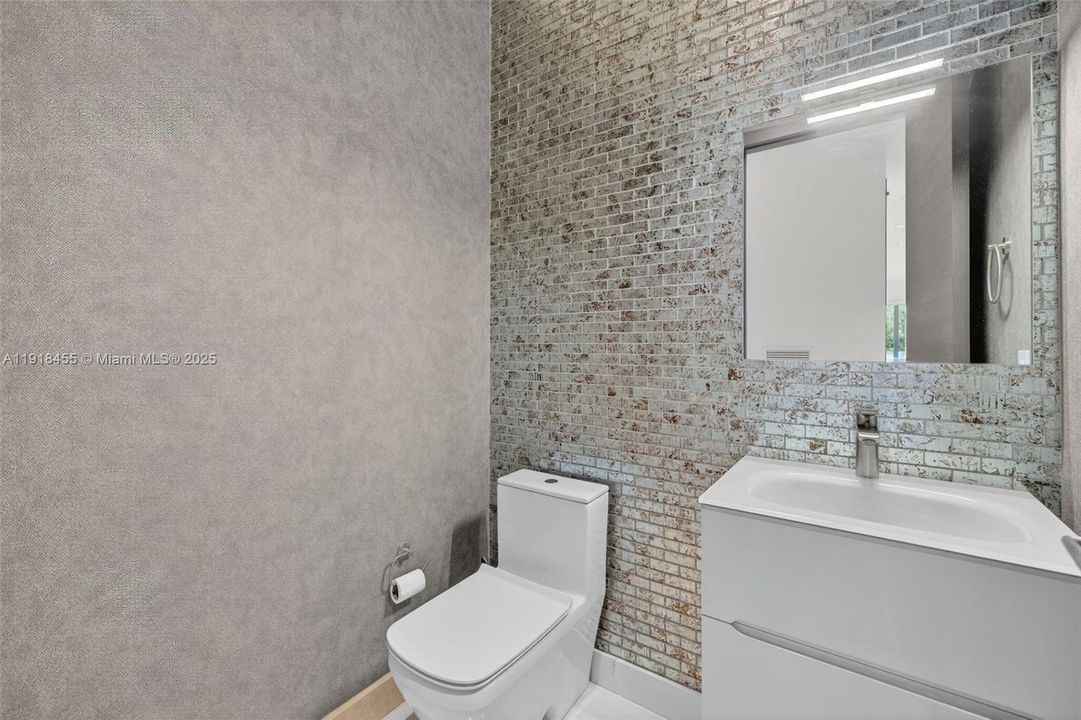 На продажу: $4,299,000 (4 спален, 4 ванн, 4274 Квадратных фут)