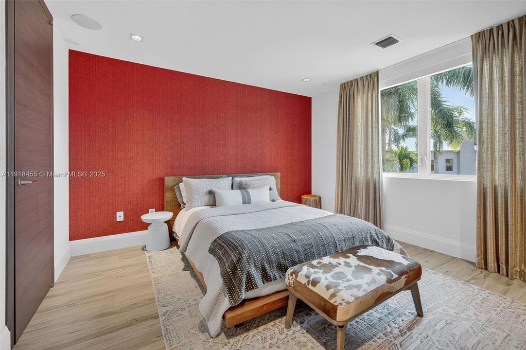 На продажу: $4,299,000 (4 спален, 4 ванн, 4274 Квадратных фут)