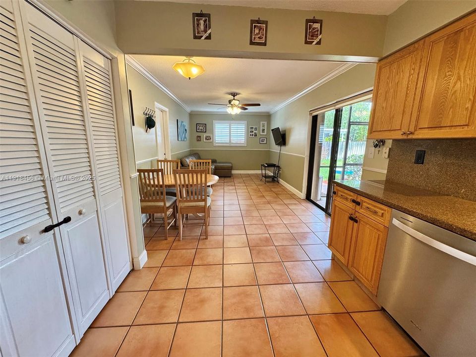 Active With Contract: $1,000,000 (4 beds, 2 baths, 1880 Square Feet)