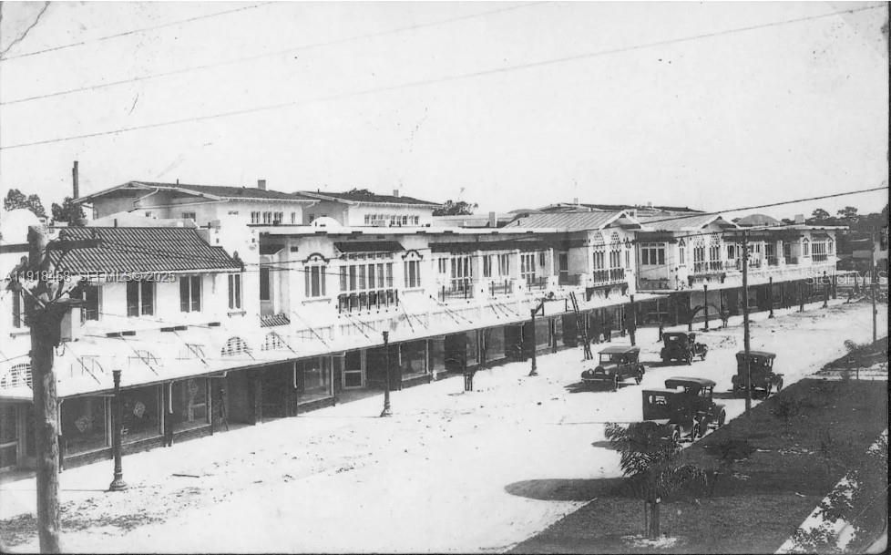 15 / 22Welcome to Sarasota's next chapter, a once in a lifetime opportunity to witness the reimagining of nearly 400 feet of prized frontage along South Palm Avenue.