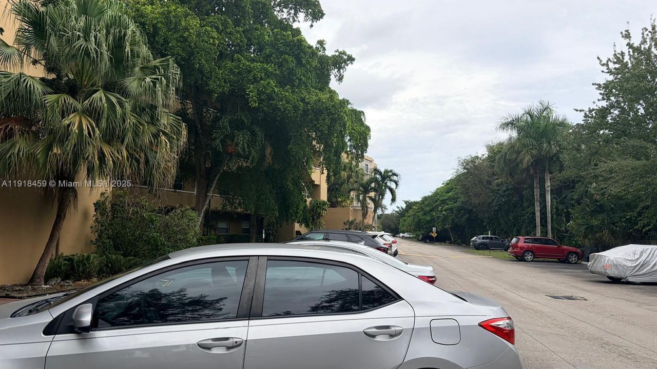 На продажу: $350,000 (2 спален, 2 ванн, 945 Квадратных фут)