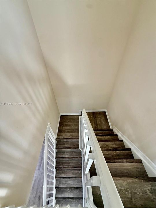 Active With Contract: $3,200 (3 beds, 2 baths, 1770 Square Feet)