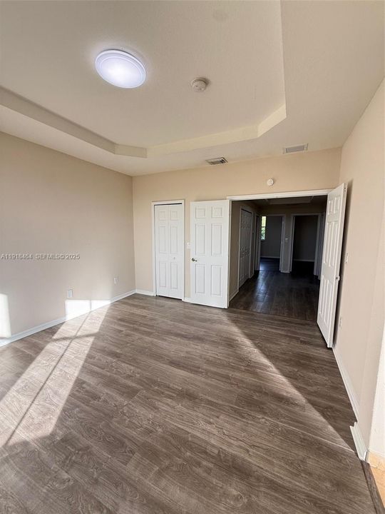 Active With Contract: $3,200 (3 beds, 2 baths, 1770 Square Feet)