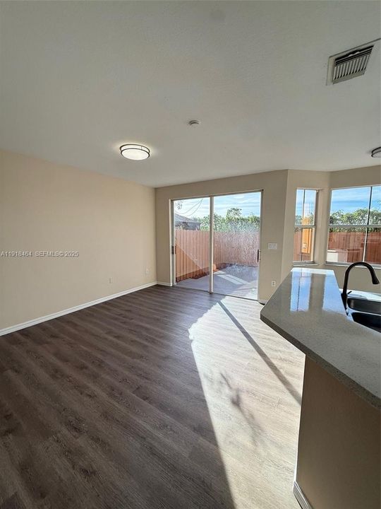 Active With Contract: $3,200 (3 beds, 2 baths, 1770 Square Feet)