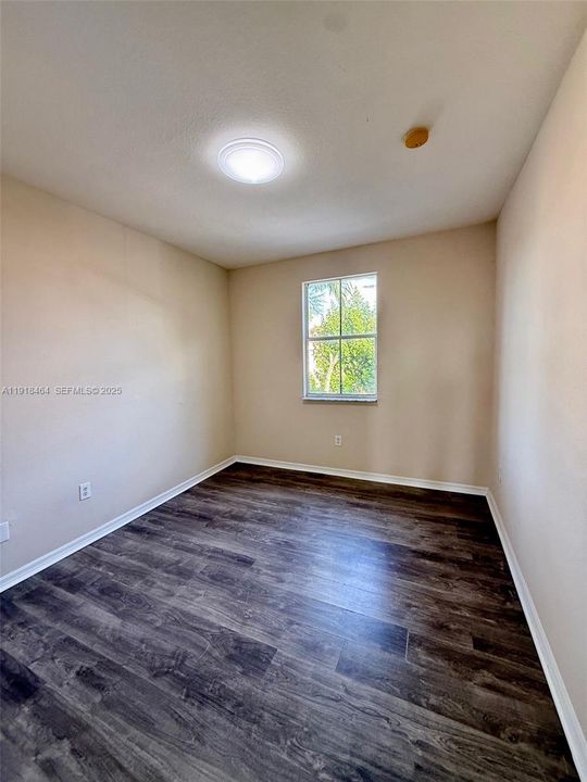 Active With Contract: $3,200 (3 beds, 2 baths, 1770 Square Feet)