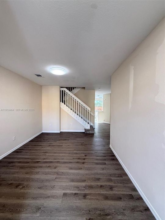 Active With Contract: $3,200 (3 beds, 2 baths, 1770 Square Feet)