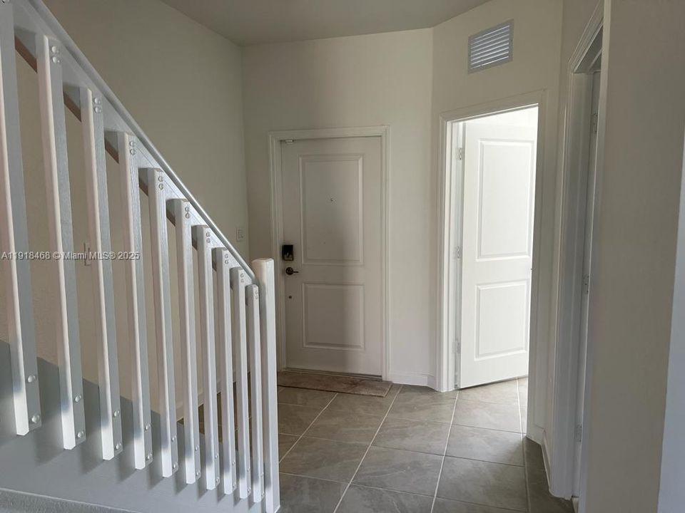 For Rent: $2,850 (3 beds, 2 baths, 0 Square Feet)