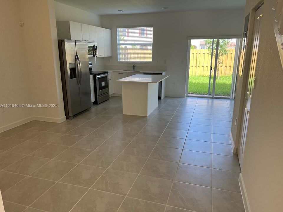 For Rent: $2,850 (3 beds, 2 baths, 0 Square Feet)