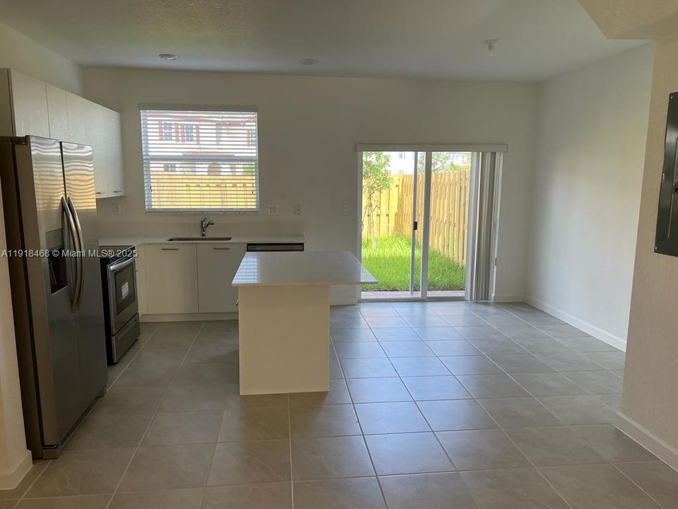 For Rent: $2,850 (3 beds, 2 baths, 0 Square Feet)