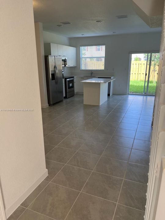 For Rent: $2,850 (3 beds, 2 baths, 0 Square Feet)