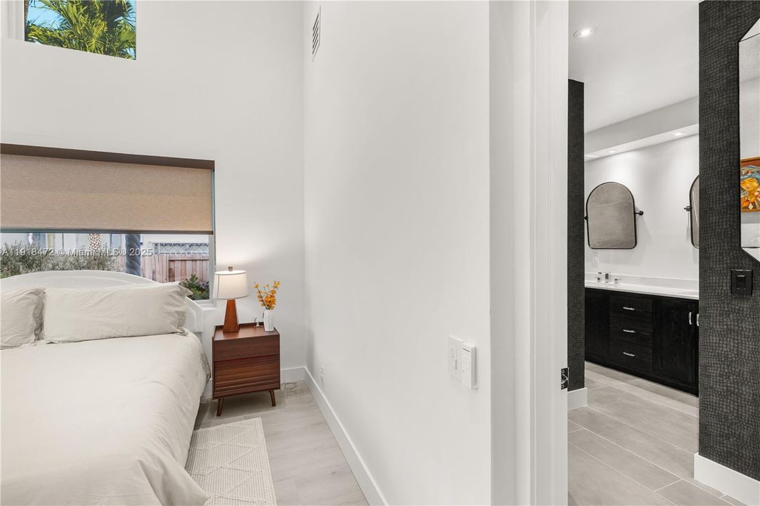 En Venta: $2,198,000 (3 camas, 3 baños, 1978 Pies cuadrados)