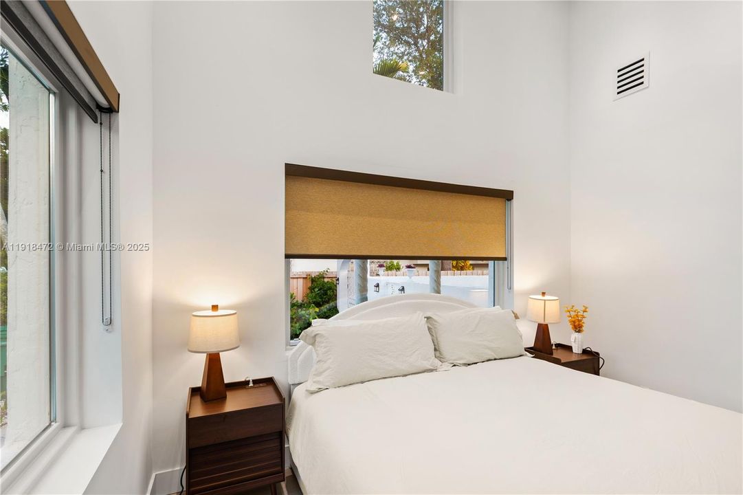 En Venta: $2,198,000 (3 camas, 3 baños, 1978 Pies cuadrados)