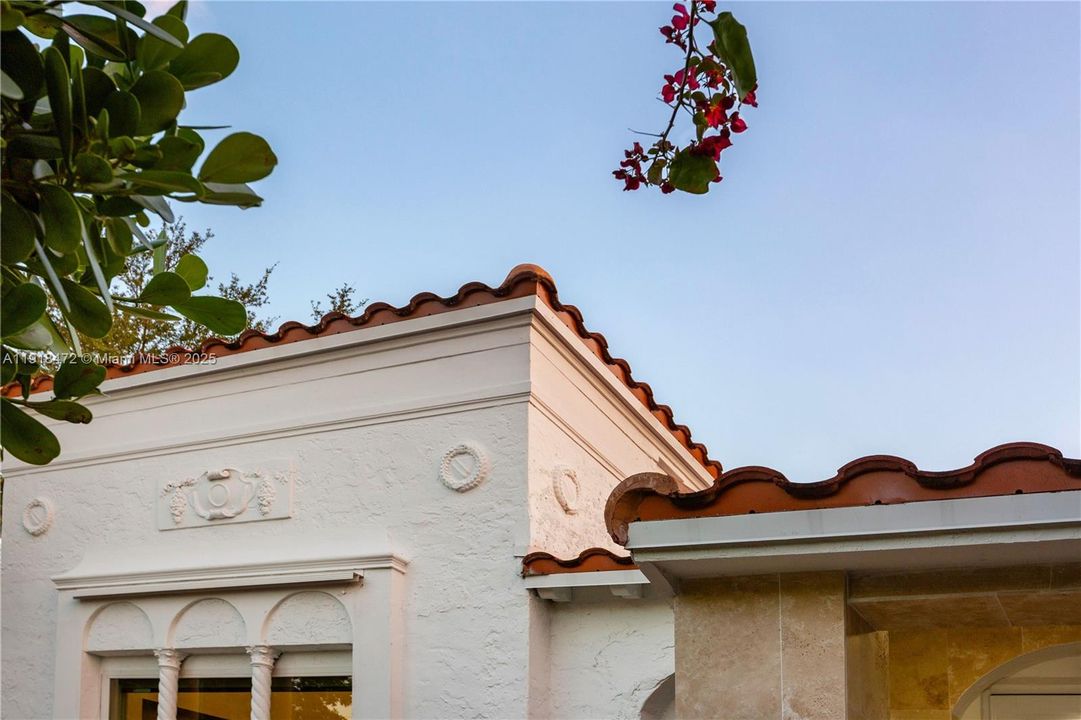 En Venta: $2,198,000 (3 camas, 3 baños, 1978 Pies cuadrados)