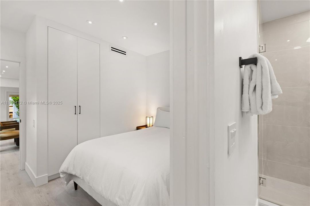 En Venta: $2,198,000 (3 camas, 3 baños, 1978 Pies cuadrados)