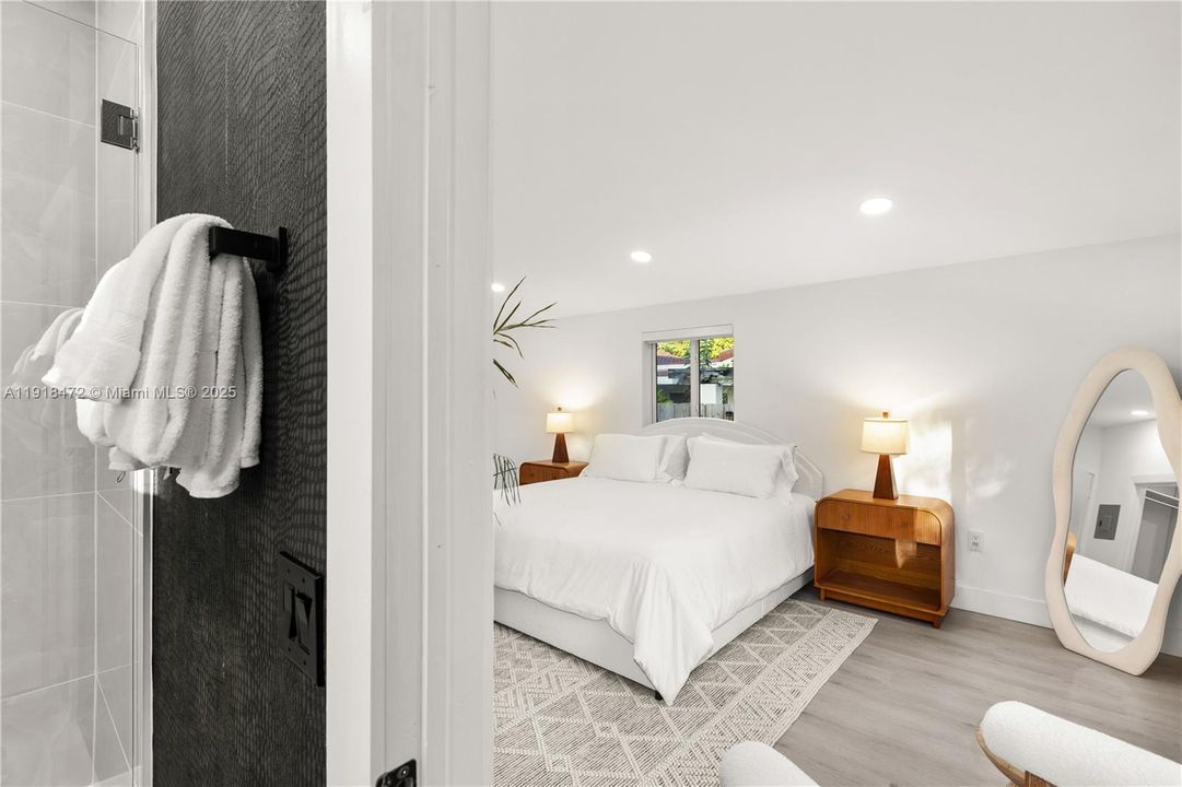 En Venta: $2,198,000 (3 camas, 3 baños, 1978 Pies cuadrados)