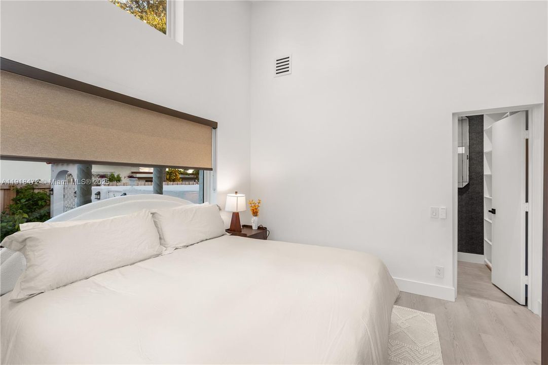 En Venta: $2,198,000 (3 camas, 3 baños, 1978 Pies cuadrados)