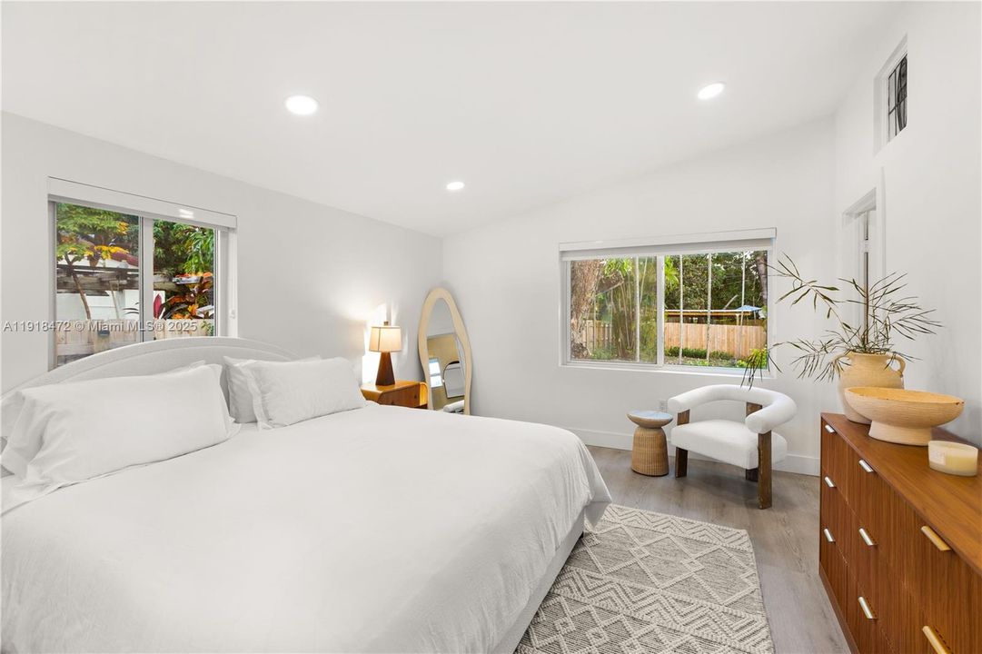 En Venta: $2,198,000 (3 camas, 3 baños, 1978 Pies cuadrados)