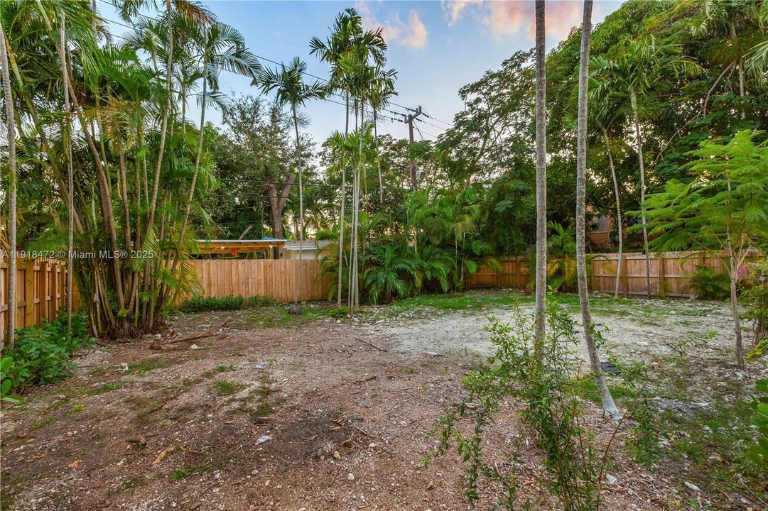 En Venta: $2,198,000 (3 camas, 3 baños, 1978 Pies cuadrados)