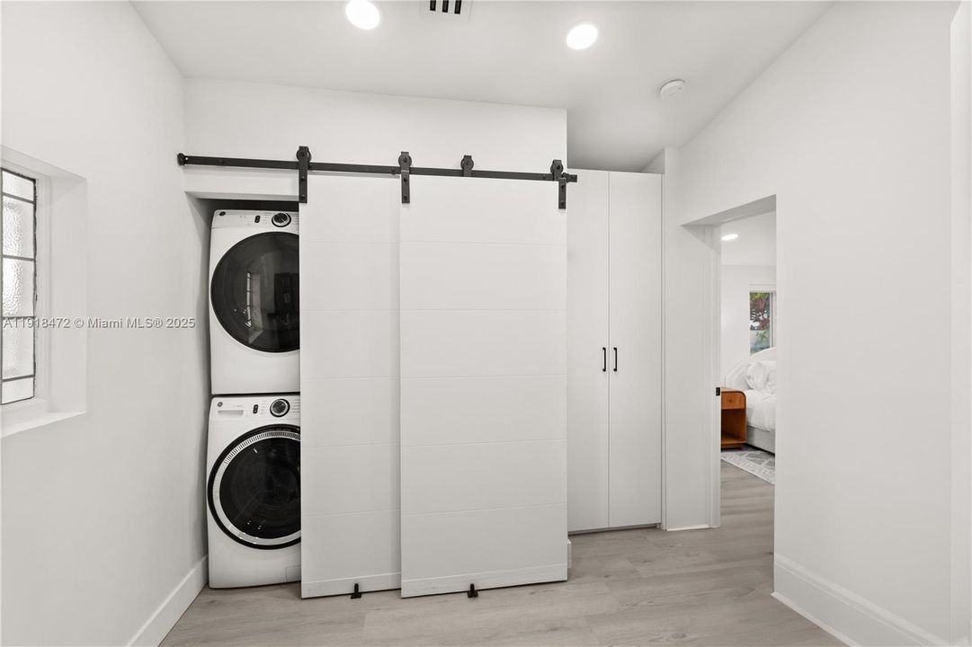 En Venta: $2,198,000 (3 camas, 3 baños, 1978 Pies cuadrados)