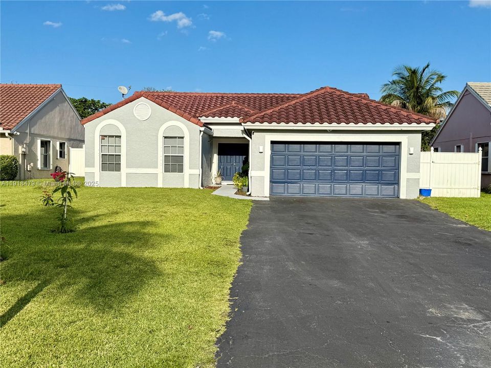 For Sale: $540,000 (3 beds, 2 baths, 1689 Square Feet)