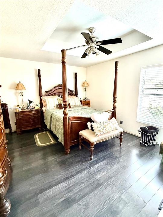 For Sale: $540,000 (3 beds, 2 baths, 1689 Square Feet)