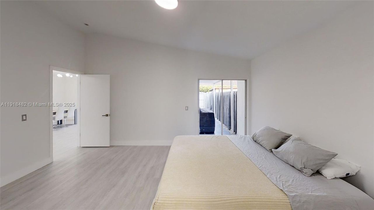 En Renta: $4,400 (3 camas, 2 baños, 1700 Pies cuadrados)