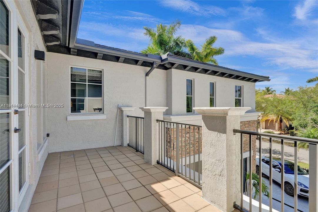 For Sale: $1,699,000 (7 beds, 5 baths, 5585 Square Feet)