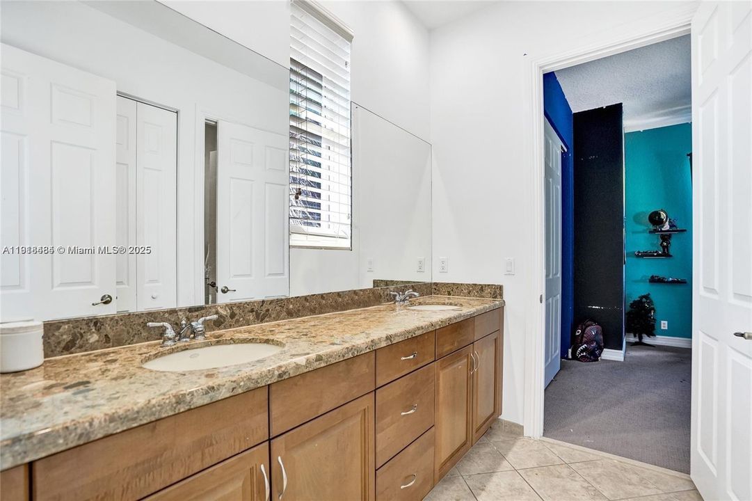 For Sale: $1,699,000 (7 beds, 5 baths, 5585 Square Feet)